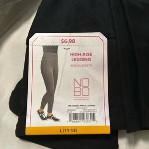 Ankle length high rise leggings black.Large